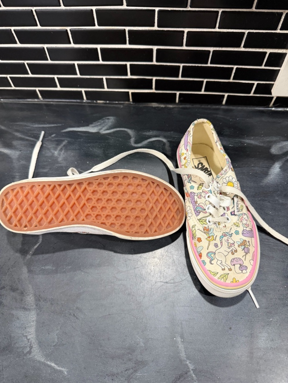 Vans Women's Low-Top Sneakers in White with Multicolor Print